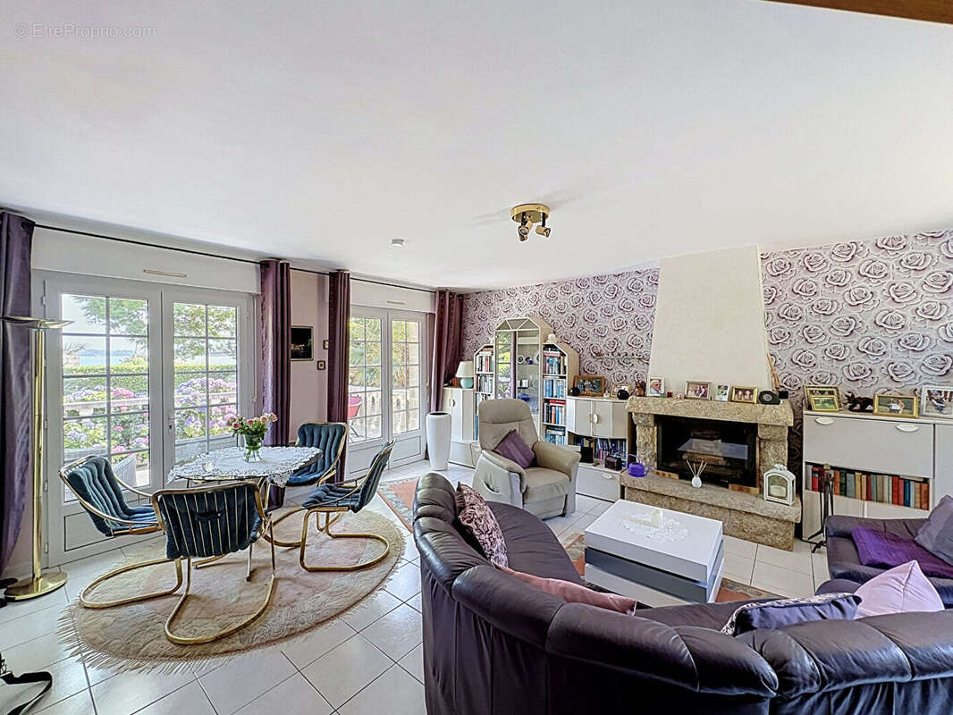 BILLIERS - Maison indépendante avec jardin, garage et aperçu mer - photo 7