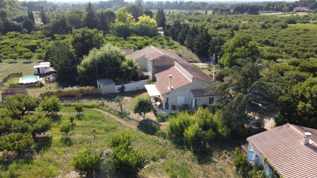 Maison à PERNES-LES-FONTAINES