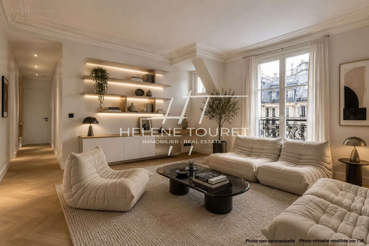 Appartement à PARIS-8E