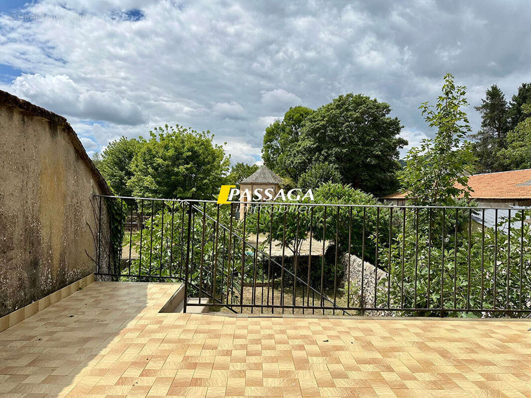 Maison à SAINT-GENIEZ-D'OLT