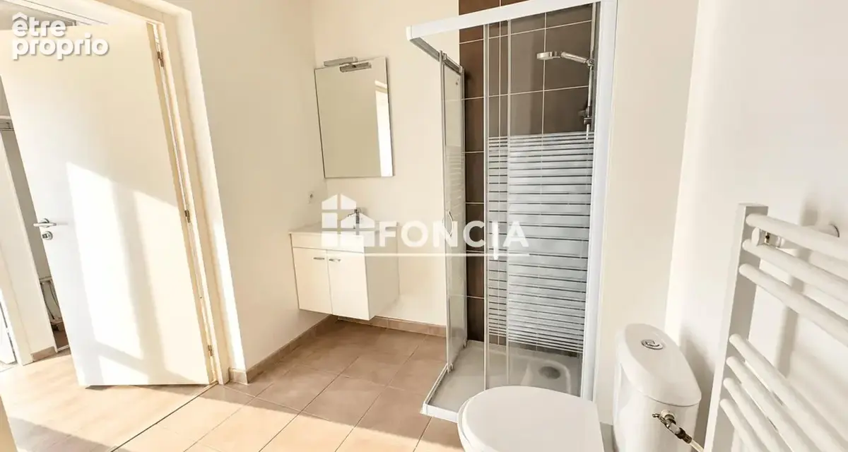 Exclusivité – superbe type 2 de 44 m² – terrasse de 14 m² sur coulée verte – aucun vis-à-vis – parking en sous-sol - photo 3