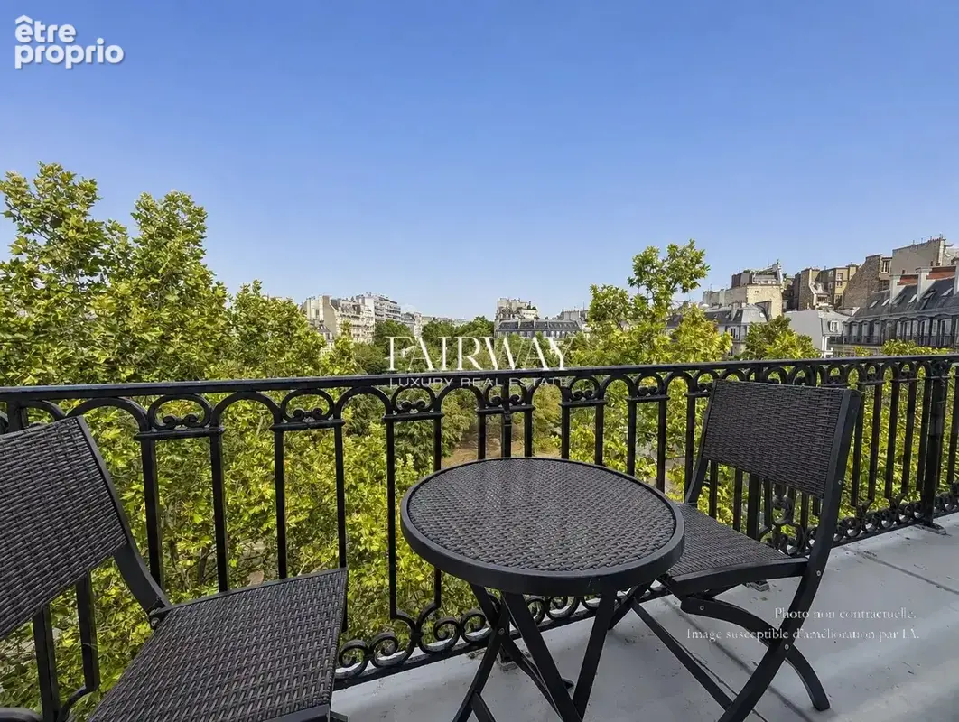 Appartement à PARIS-17E