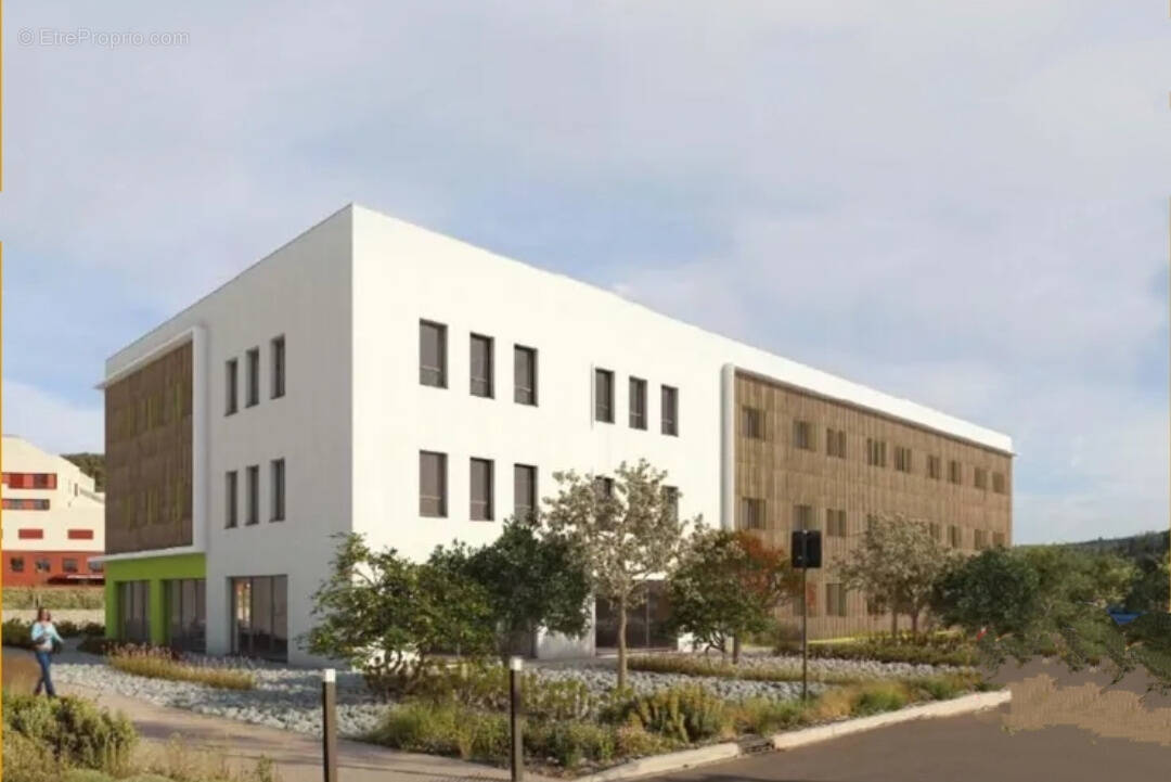 Commerce à MONTREDON-DES-CORBIERES