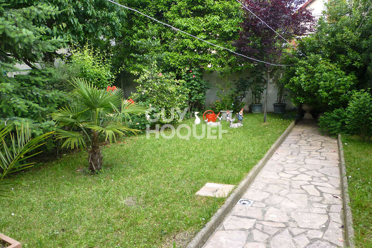 Maison à LE BOURGET