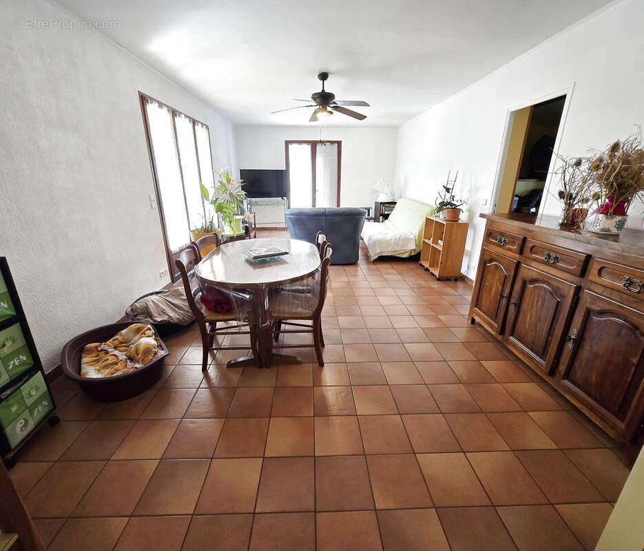 A vendre villa 4 chambres terrain 1500 m2 - photo 6