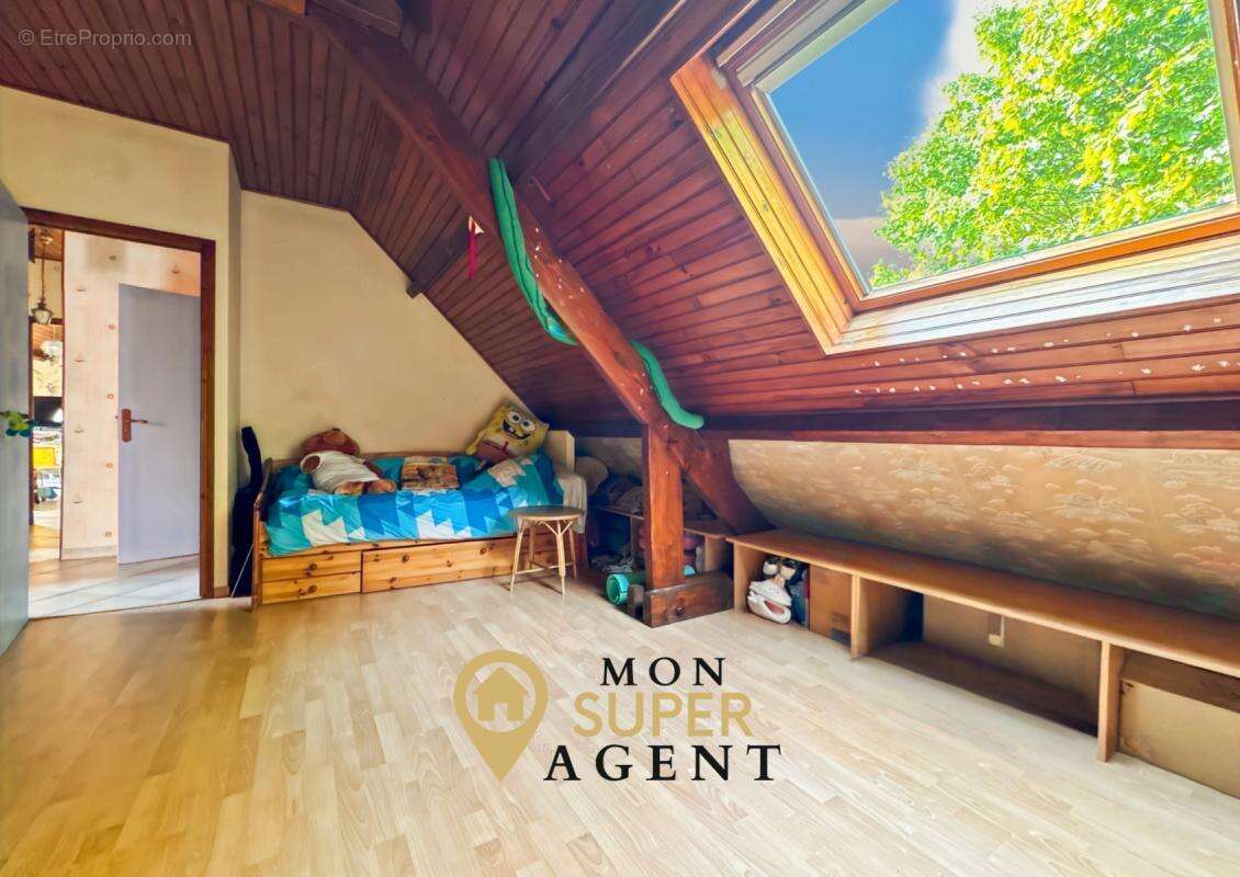 Maison à LE MEE-SUR-SEINE