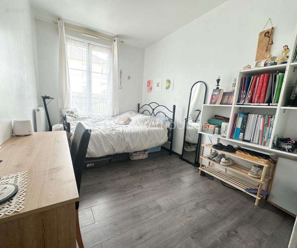 Appartement à SAVIGNY-LE-TEMPLE
