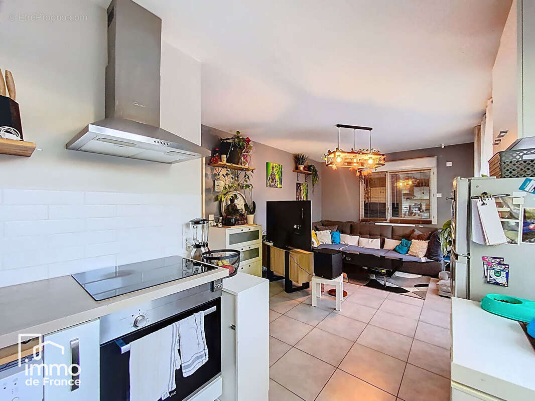 Appartement à VALLEIRY