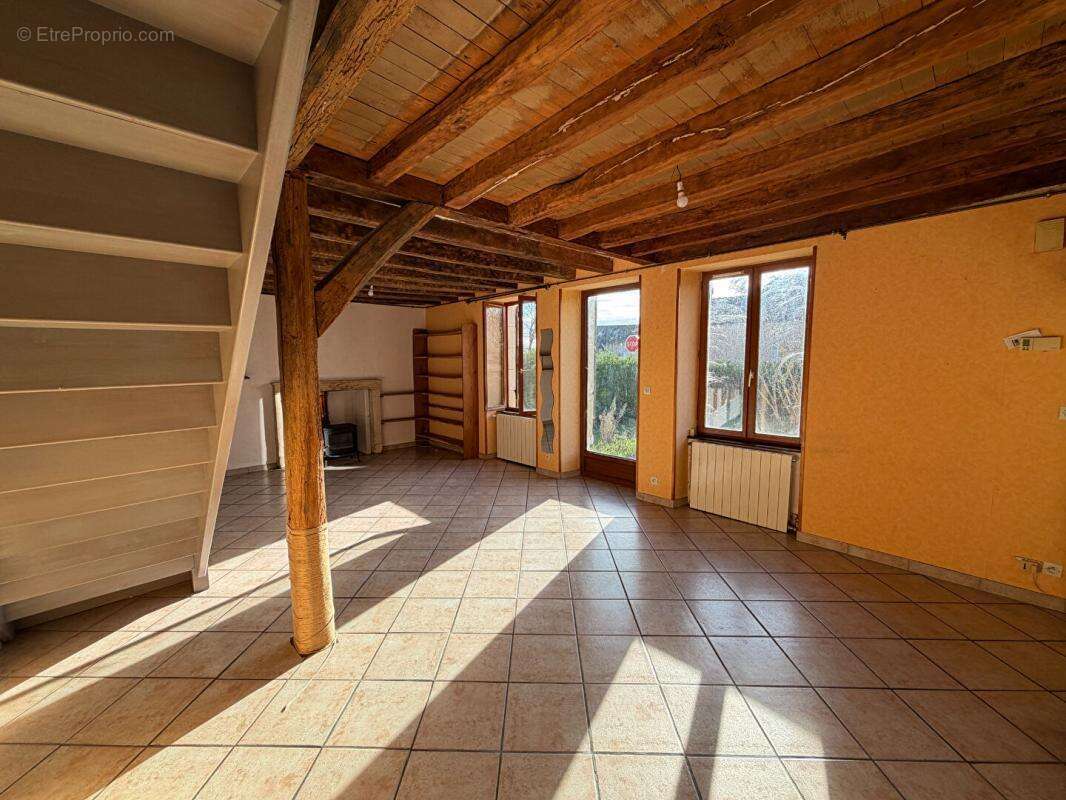Maison à COULANGES-LES-NEVERS