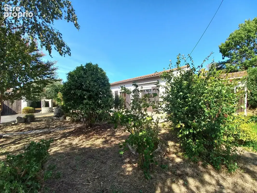 SAINT-PIERRE-D'OLÉRON - Ensemble immobilier au calme avec maison annexe et dépendances - photo 3