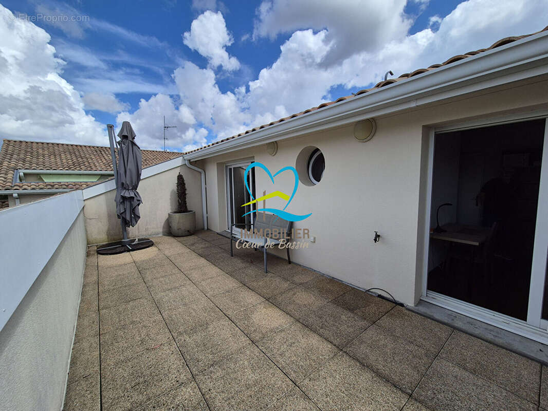 Appartement  3 pièce(s) 64.41 m2 VUE BASSIN - photo 13