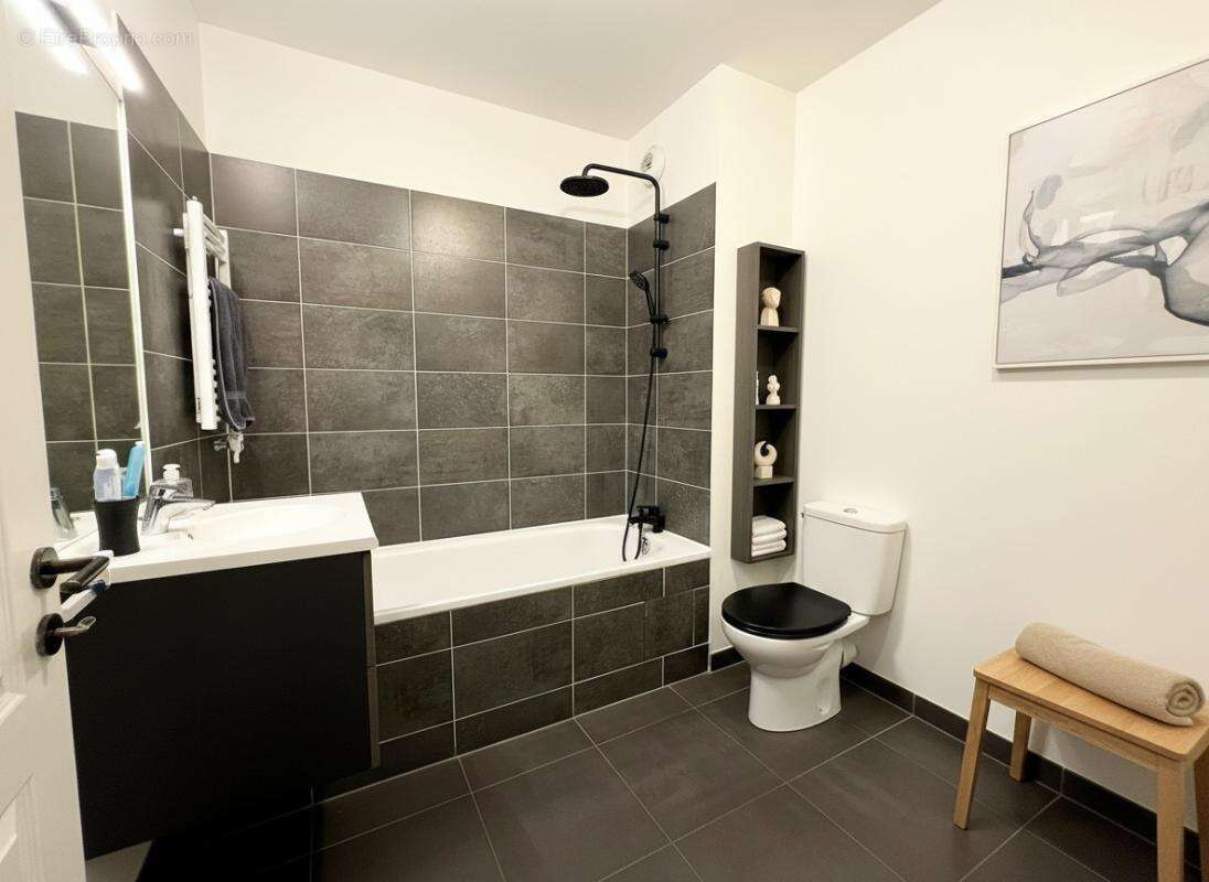 Appartement à FLEURY-MEROGIS