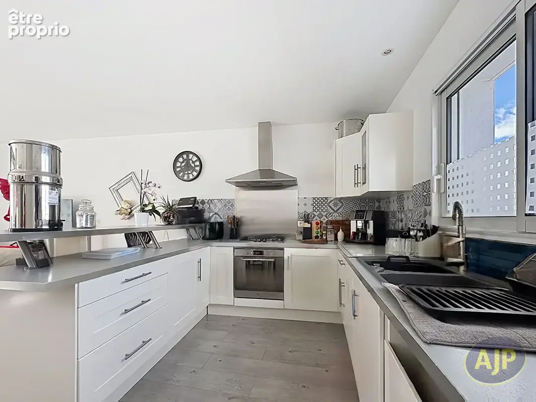 LUCON - Maison 4 chambres - 127 m² - photo 2