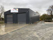 Commerce à SAINT-GEORGES-DES-COTEAUX