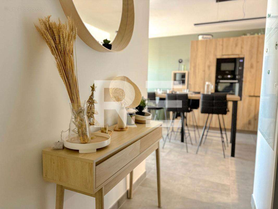 Appartement à GARONS