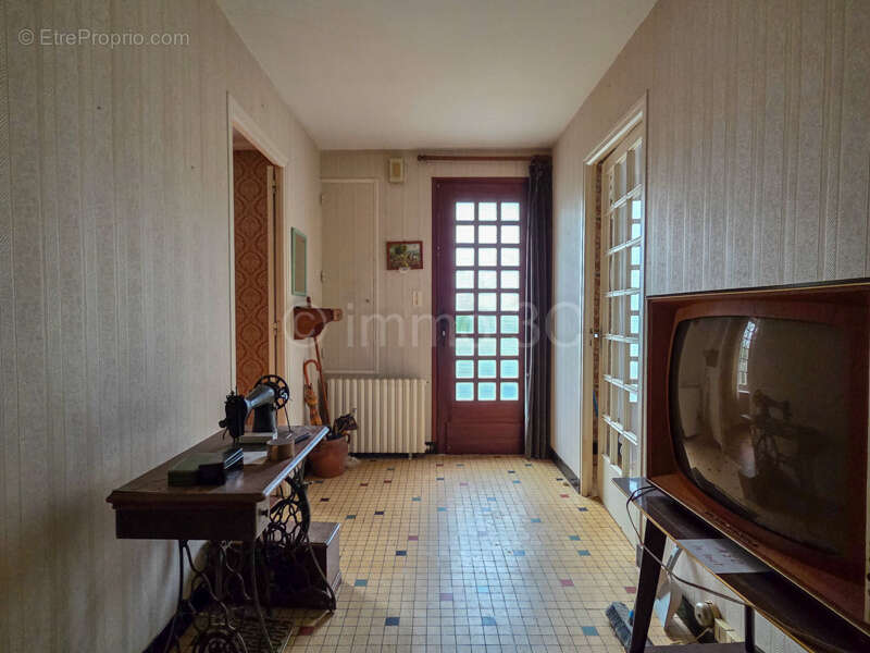 Maison à SAUZE-VAUSSAIS