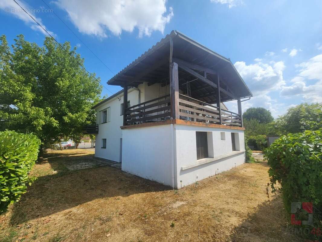 Maison 166 m² à Puy-L'eveque  - photo 9