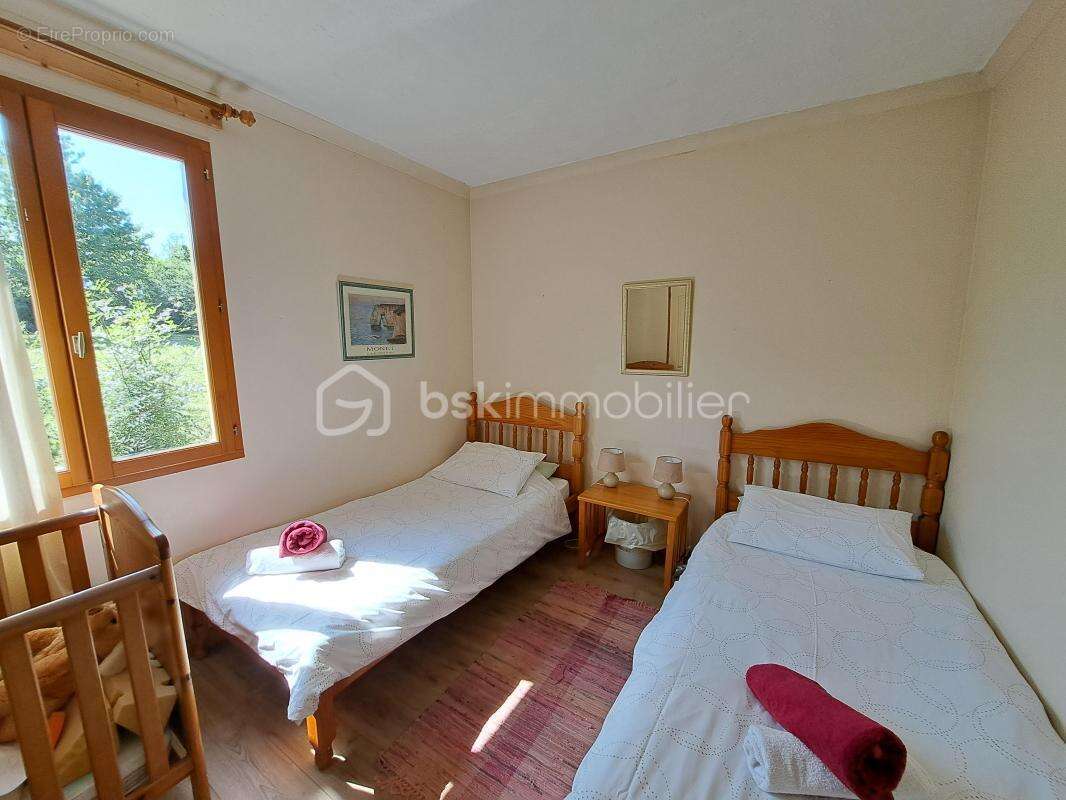 Maison à SAINT-PIERRE-DE-JUILLERS