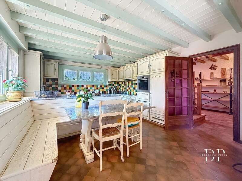 Maison à VETRAZ-MONTHOUX