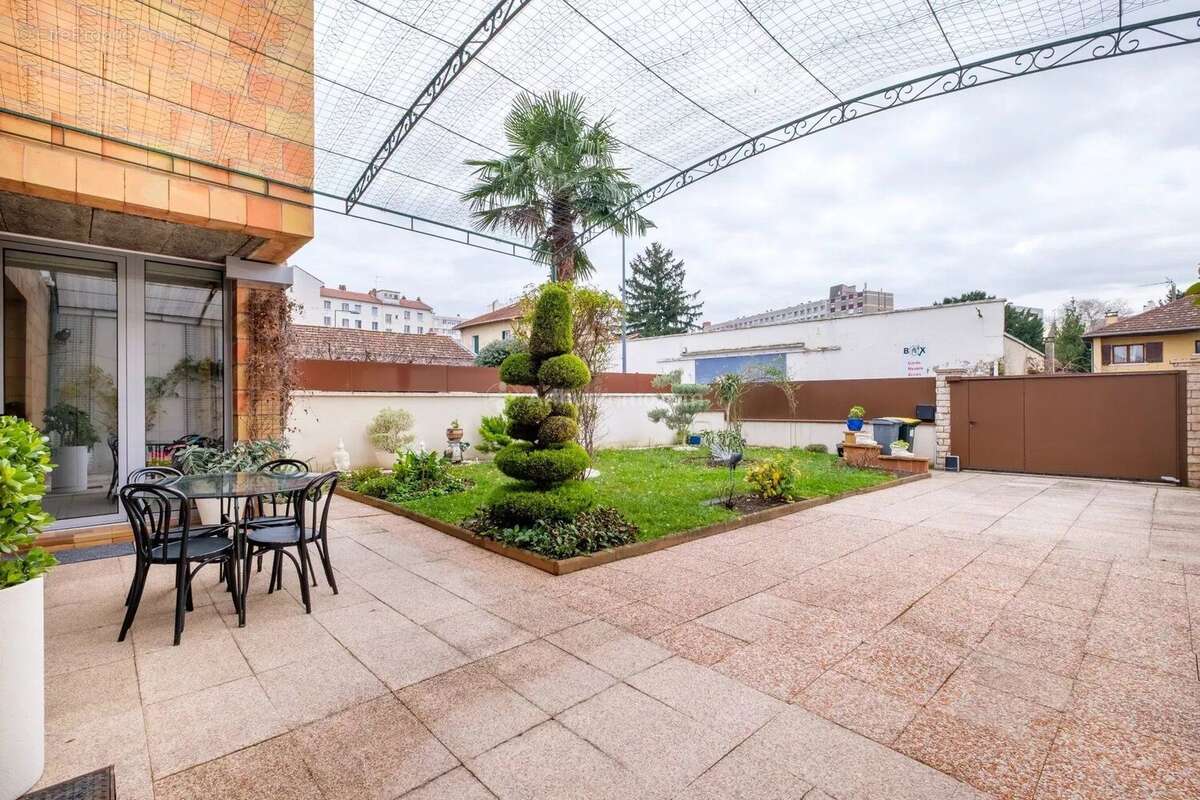 Maison à VILLEURBANNE