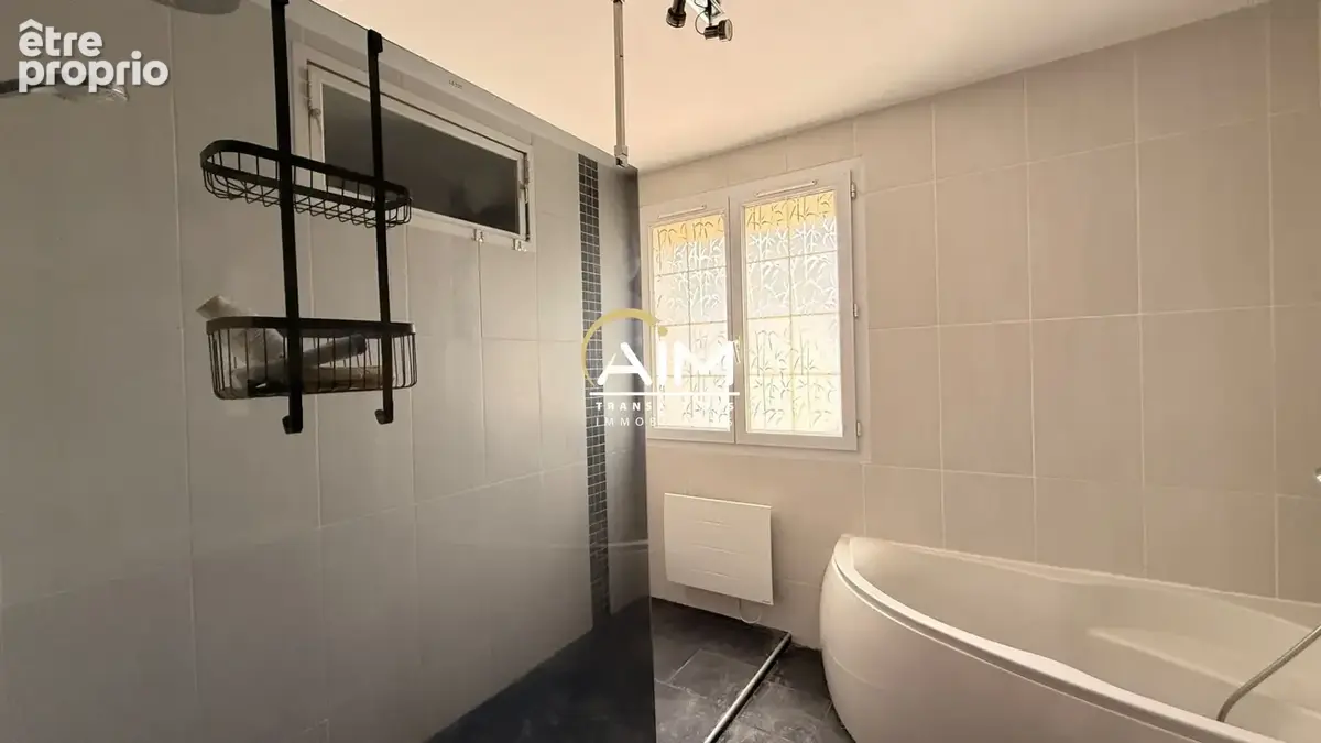 Maison à Berthenay avec Piscine et Garages - photo 6