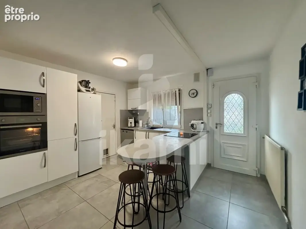 Maison 4 pièces - 3 chambres - Entièrement rénovée - Jardin sans vis à vis - photo 3
