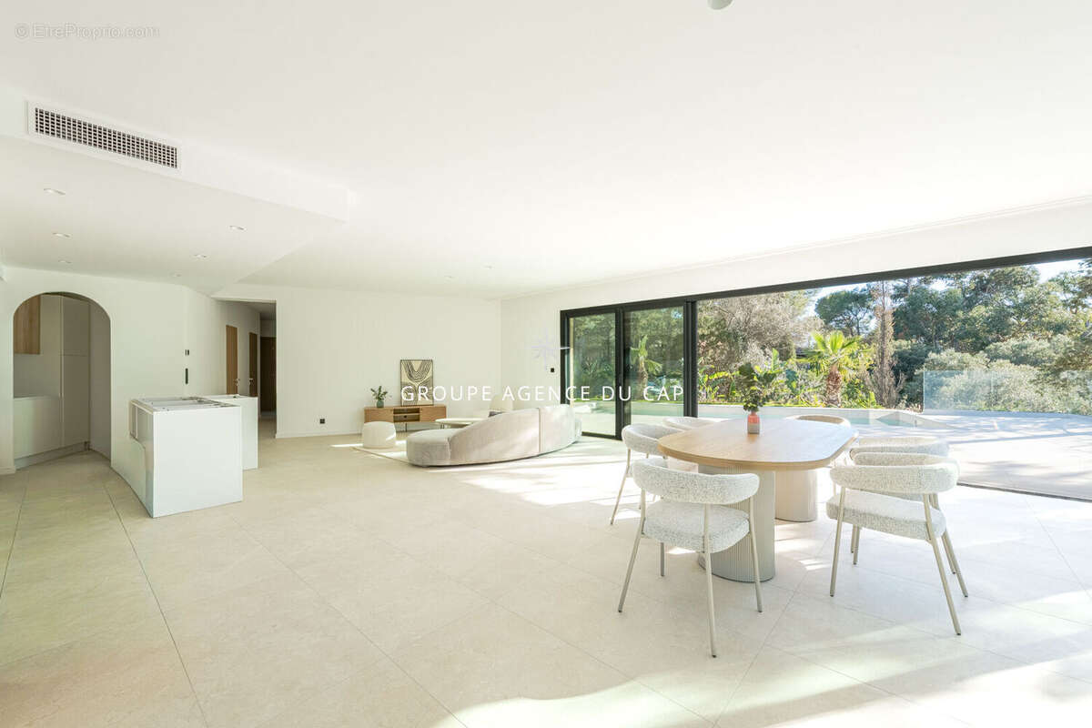 Maison à SAINT-RAPHAEL