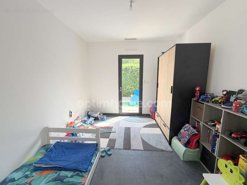 Maison contemporaine de plain-pied 128 m² habitables – DPE A – 3 chambres – Romorantin-Lanthenay (41200) - photo 11