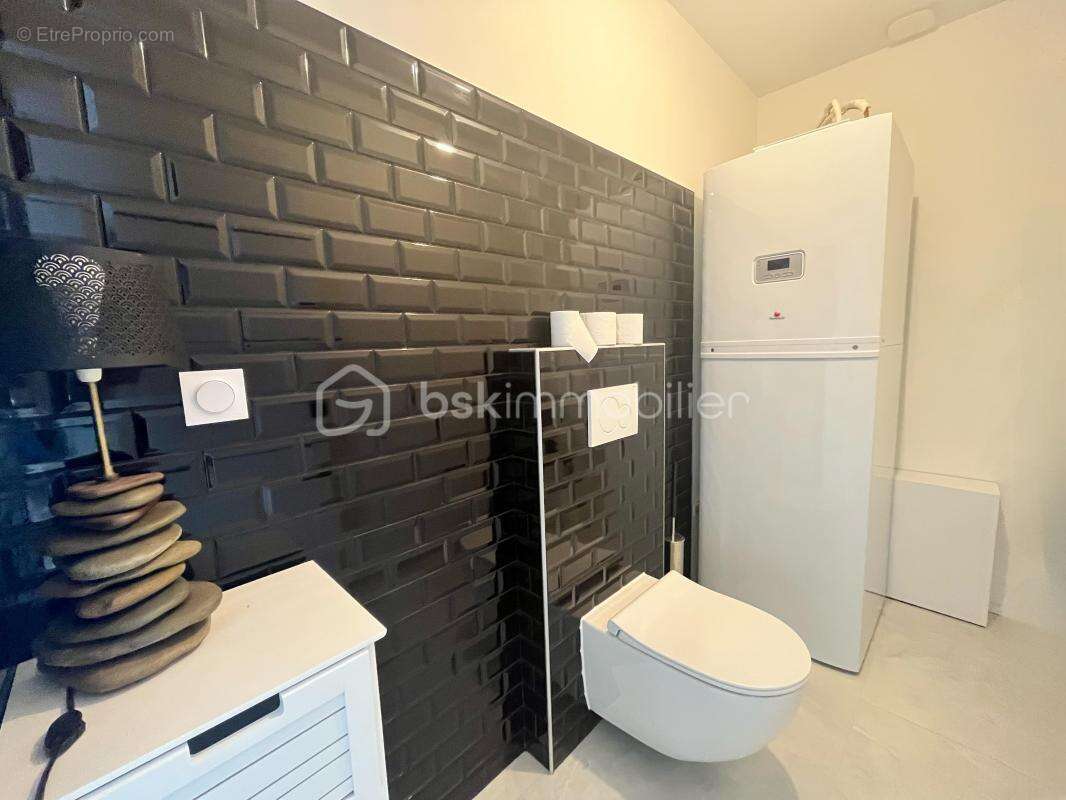 Maison à SAINT-CHRISTOPHE-LA-COUPERIE