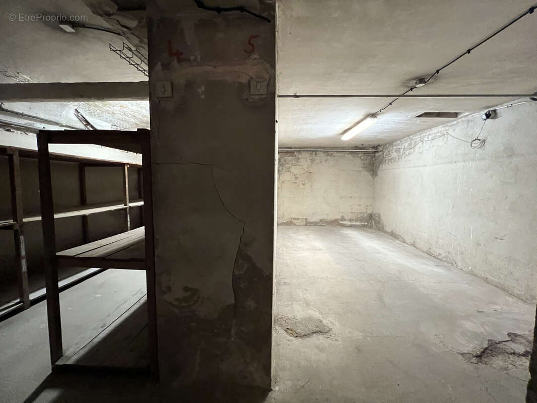 Commerce à MARSEILLE-6E