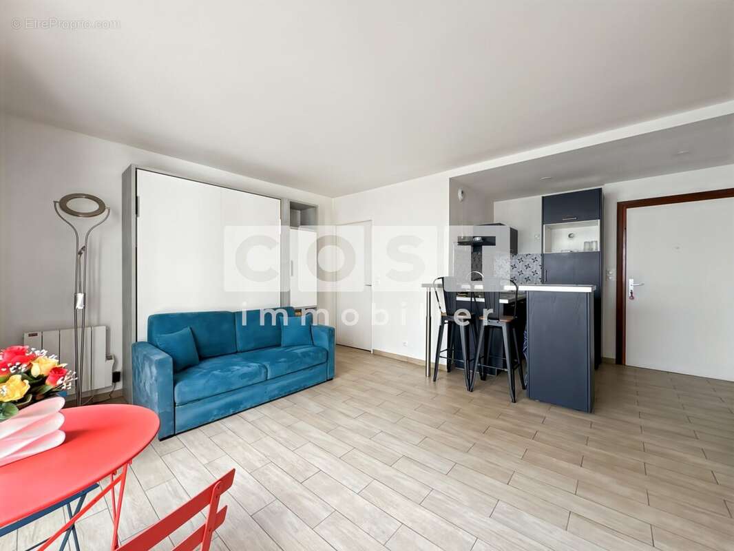 Appartement à PARIS-17E