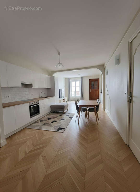 Appartement à PARIS-19E