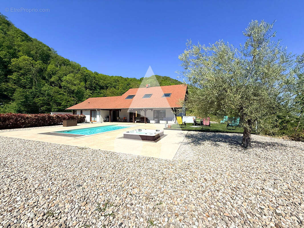 Maison à CHANAZ