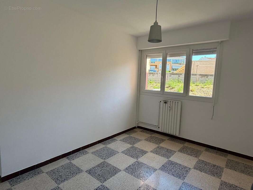 Appartement à SIX-FOURS-LES-PLAGES