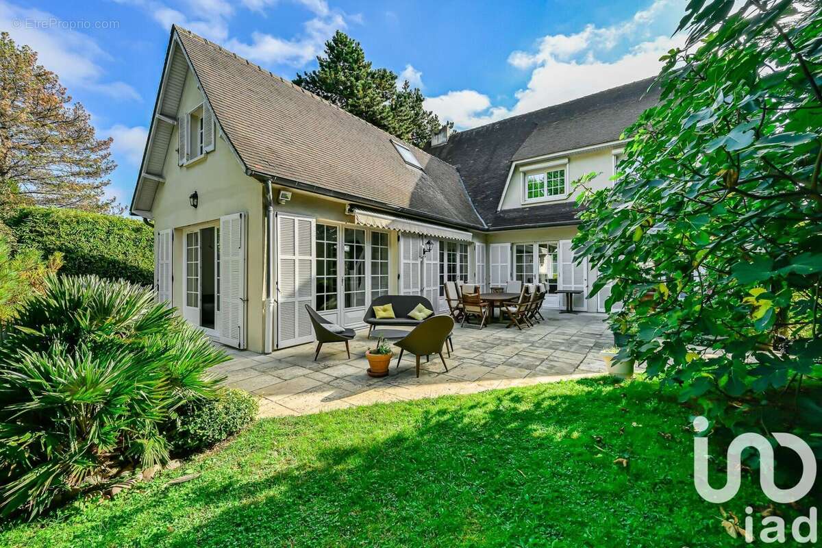 Photo 6 - Maison à LA CELLE-SAINT-CLOUD