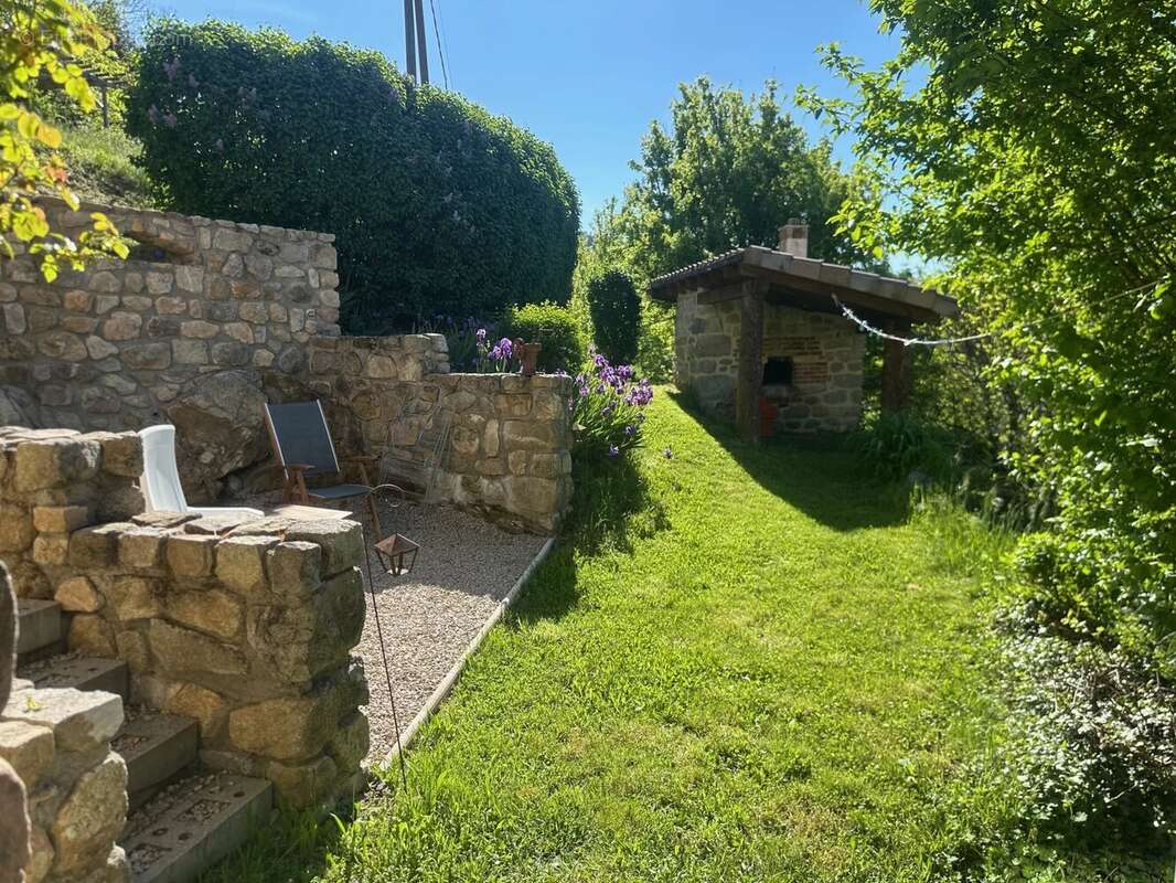 Maison à SAINT-JEAN-ROURE