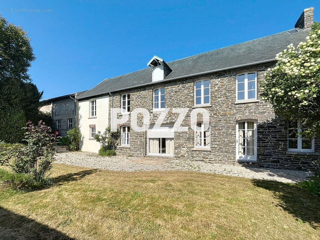 Maison à SAINT-PIERRE-DE-SEMILLY