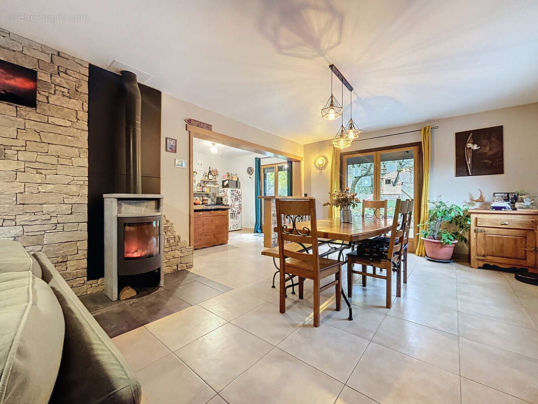 Maison à SAINT-PIERRE-DE-SOUCY