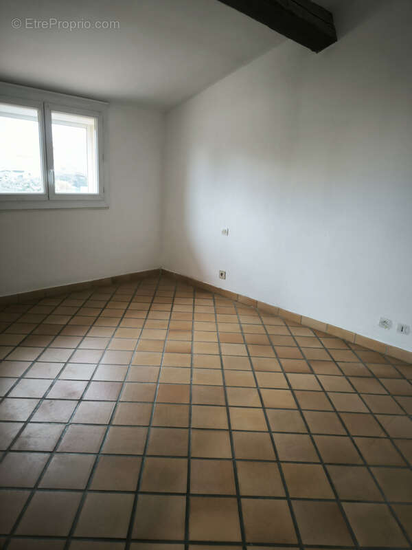 Maison à SAINT-LAURENT-DE-LA-SALANQUE