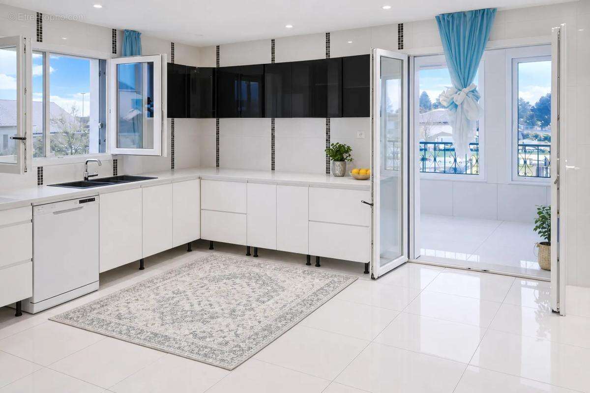 Maison de 9 pièces de 145 m² à Villemandeur - photo 2