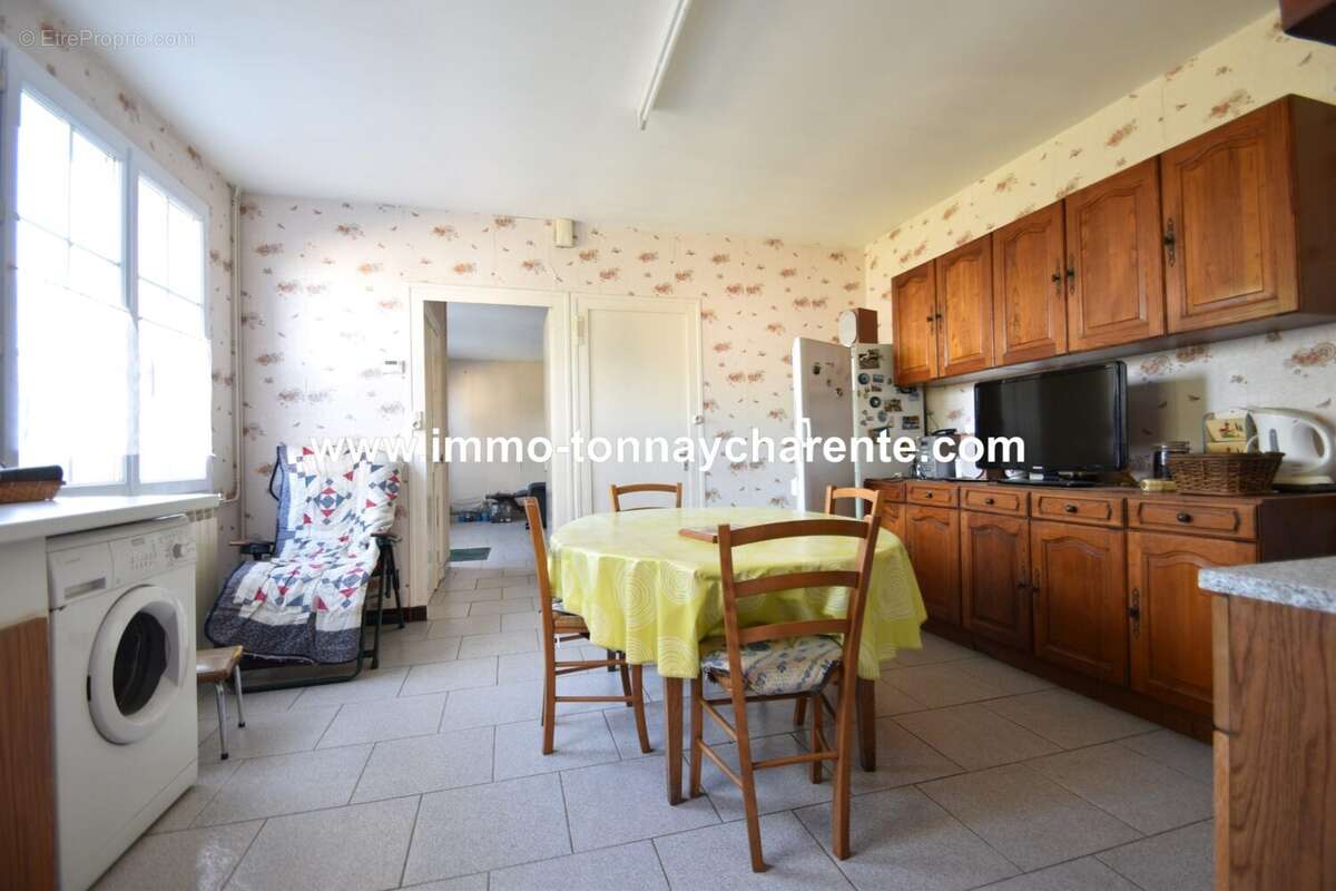 Maison à TONNAY-CHARENTE