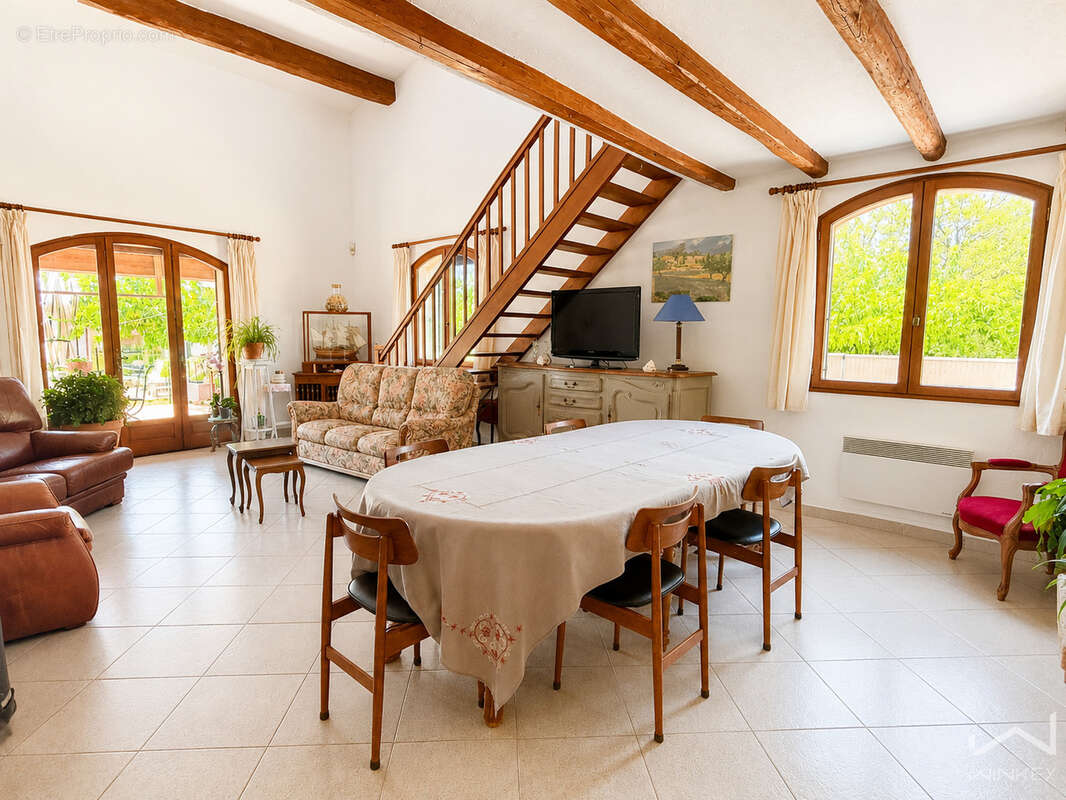 EXCLUSIVITE : MAISON à St-Alexandre (30) -  158 M2 - 3 chambres - 1 bureau - 2 garages - 1 atelier - Terrain 1 - photo 6