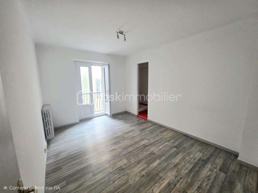 Maison à MONTELIMAR