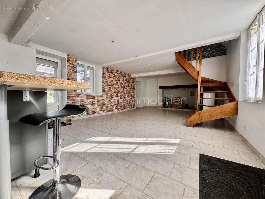 Maison de village de 173 m2 - photo 2