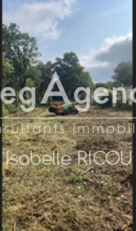 Terrain à SAINT-GEORGES-D'OLERON