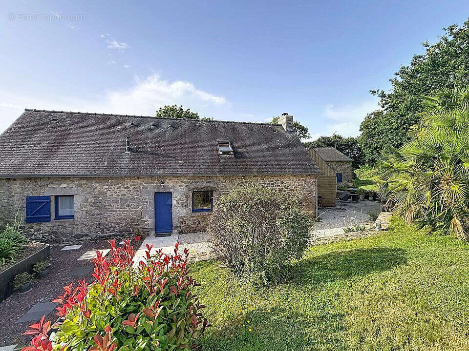 A vendre quimper  sud kernoter  longeres avec jardin et piscine - photo 4