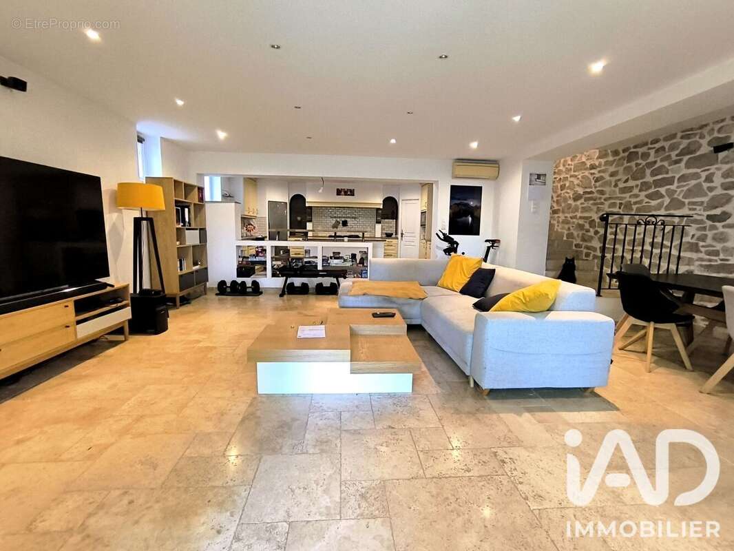 Maison 113 m² à La Motte  - photo 2