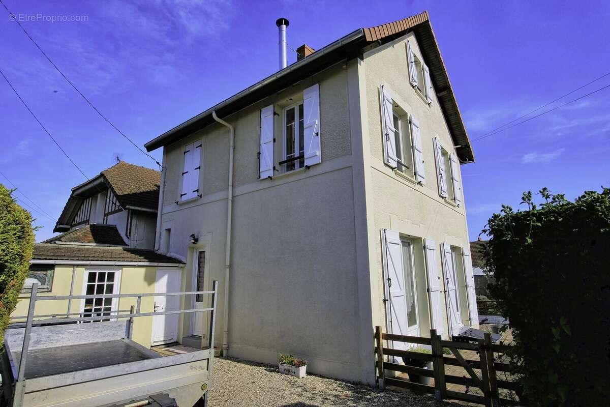 Maison à LANGRUNE-SUR-MER