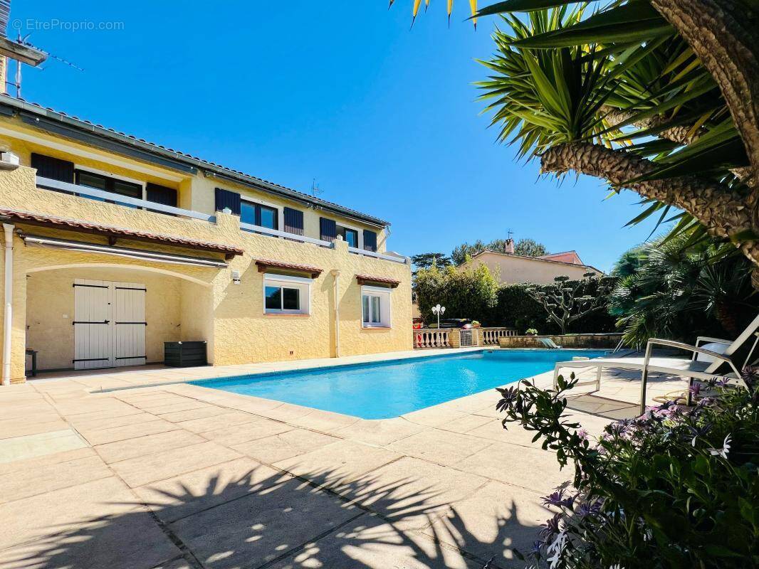 Maison à SIX-FOURS-LES-PLAGES