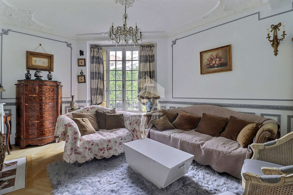 Appartement à COLOMBES